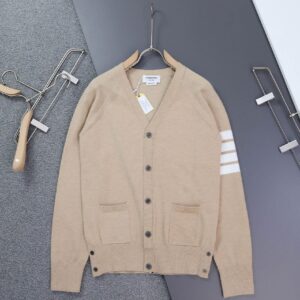 [국내배송]톰브라운 4바 릴렉스 핏 V넥 울 가디건