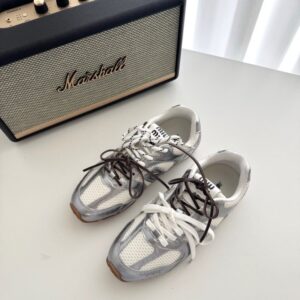 [국내배송]뉴발란스 x 미우미우 530 SL 메탈릭 가죽 메쉬 스니커즈