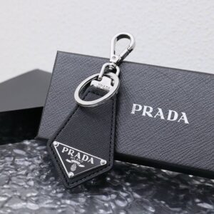 [국내배송]프라다 사피아노 삼각로고 키링 블랙