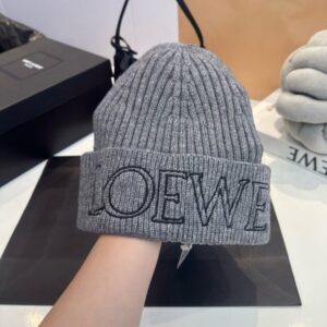 [국내배송]로에베 레터링 자수 비니