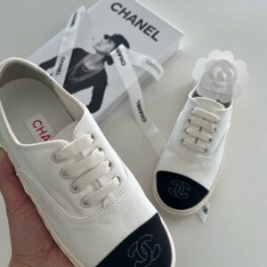 [국내배송]샤넬 트레이너 빈티지 스니커즈.