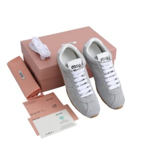 [국내배송]미우미우 플룸 스웨이드 스니커즈