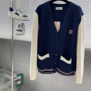 [국내배송]미우미우 와펜 울캐시 가디건